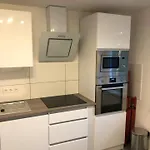 Apartment - Grosses Apartment-haus Mit 1-4 Bei Ravensburg