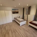 - Grosses Apartment-haus Mit 1-4 Bei Ravensburg *