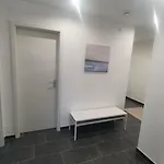Apartment - Grosses Apartment-haus Mit 1-4 Bei Ravensburg *
