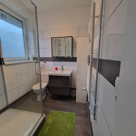アパート - Grosses Apartment-haus Mit 1-4 Bei Ravensburg