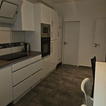 - Grosses Apartment-haus Mit 1-4 Bei Ravensburg アパート アウレンドルフ