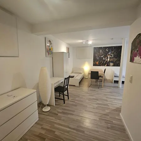 - Grosses Apartment-haus Mit 1-4 Bei Ravensburg Аулендорф