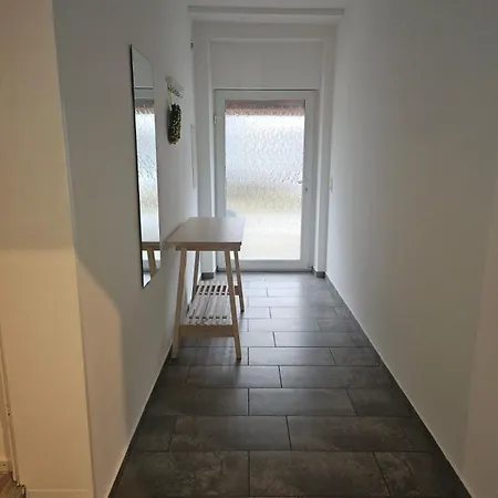 アパート - Grosses Apartment-haus Mit 1-4 Bei Ravensburg アウレンドルフ