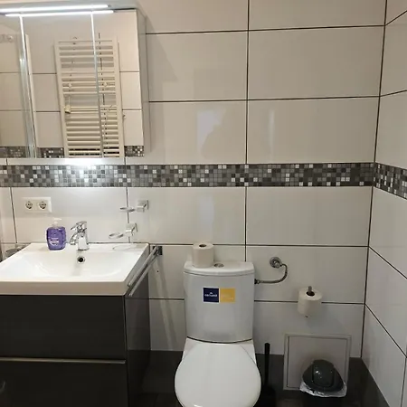 Lejlighed - Grosses Apartment-haus Mit 1-4 Bei Ravensburg *