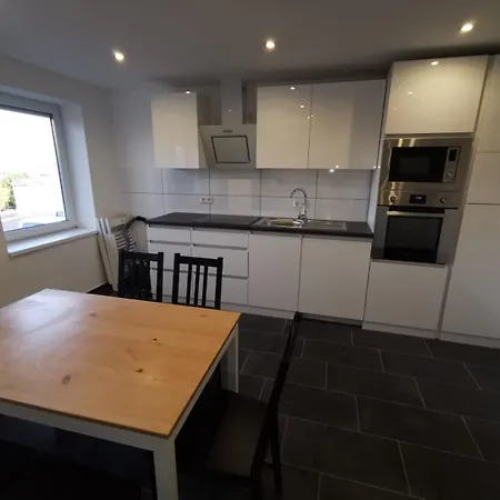 Апартаменты - Grosses Apartment-haus Mit 1-4 Bei Ravensburg