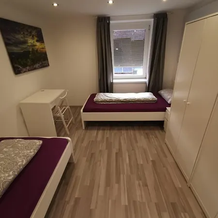 - Grosses Apartment-haus Mit 1-4 Bei Ravensburg