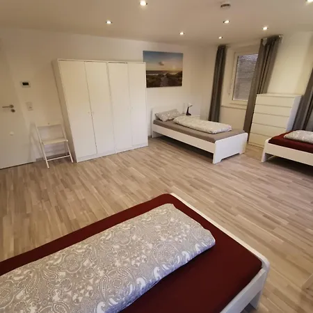 アパート - Grosses Apartment-haus Mit 1-4 Bei Ravensburg *