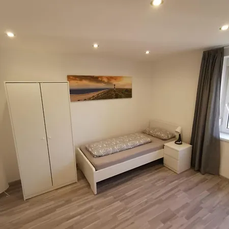 アパート - Grosses Apartment-haus Mit 1-4 Bei Ravensburg *