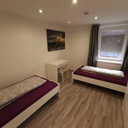 - Grosses Apartment-haus Mit 1-4 Bei Ravensburg アパート アウレンドルフ