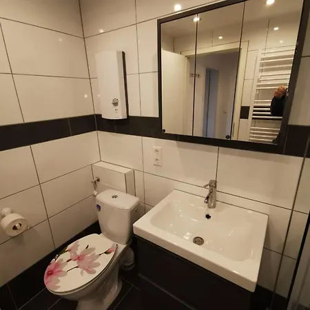 - Grosses Apartment-haus Mit 1-4 Bei Ravensburg