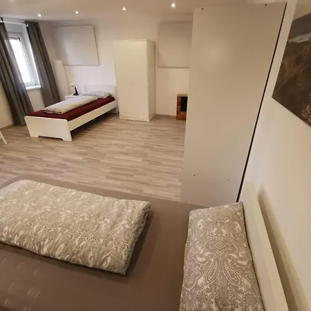 アパート - Grosses Apartment-haus Mit 1-4 Bei Ravensburg