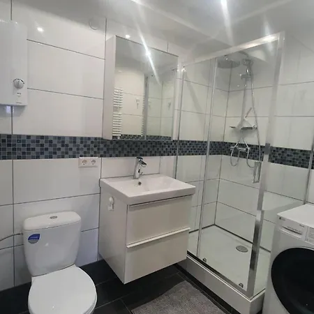 アパート - Grosses Apartment-haus Mit 1-4 Bei Ravensburg