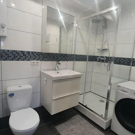 アパート - Grosses Apartment-haus Mit 1-4 Bei Ravensburg