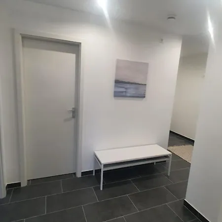 アパート - Grosses Apartment-haus Mit 1-4 Bei Ravensburg *