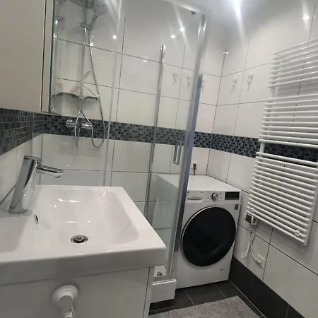 - Grosses Apartment-haus Mit 1-4 Bei Ravensburg アパート アウレンドルフ