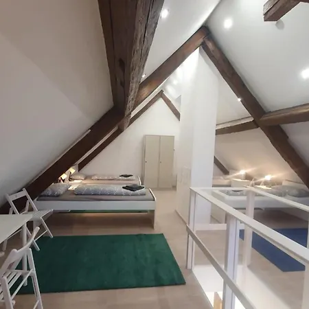 Lejlighed - Grosses Apartment-haus Mit 1-4 Bei Ravensburg *