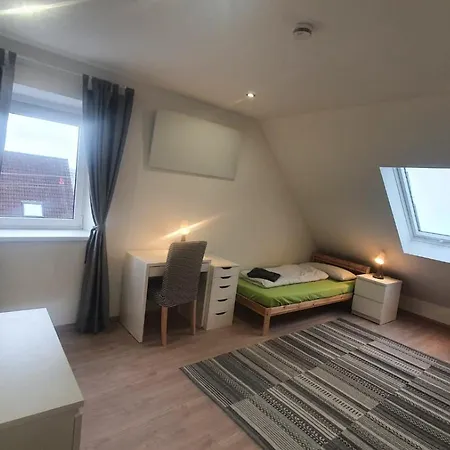 アパート - Grosses Apartment-haus Mit 1-4 Bei Ravensburg アウレンドルフ